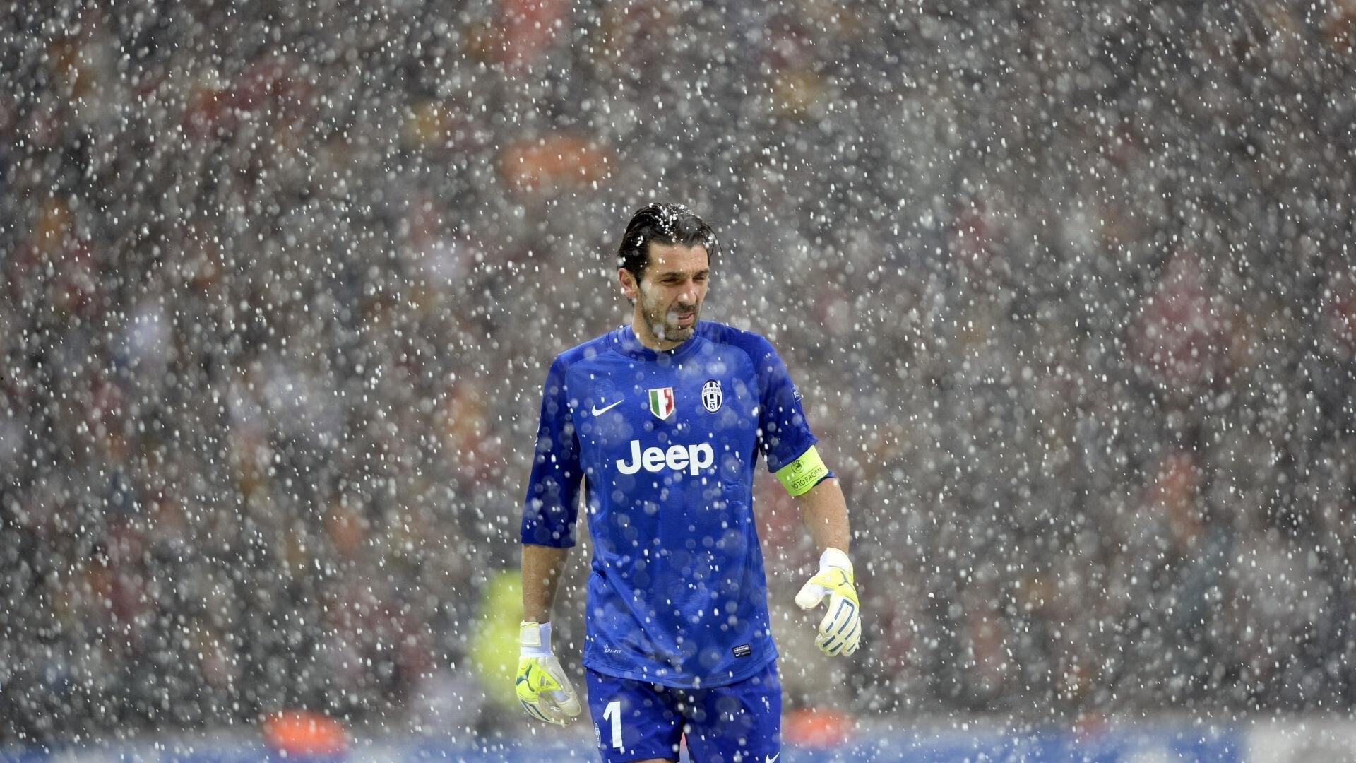 泳坛新星憨萌气质引热议 粉丝直呼，这位弟弟的实力与笑容一样可口